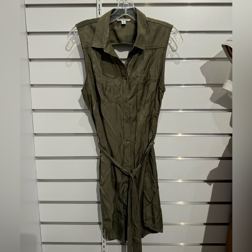 American Eagle Outfitters Sleeveless Flowy‎ Olive Green Dress